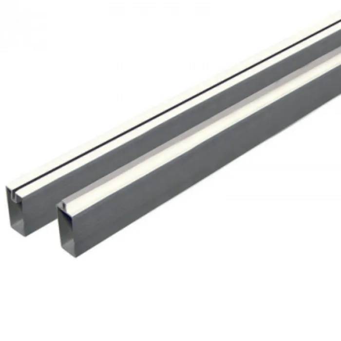 Hot C-Wood Schutting composiet co-extrusie Garda antraciet met blank aluminium kader (180 x 200 cm)