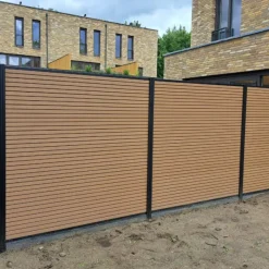 C-Wood Zelfbouw schutting composiet Rhombus Triple teak - zwart alu accessoires (180 x 200 cm)