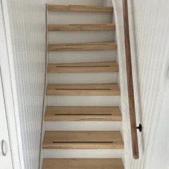 Hot CanDo Overzettrede met neus - Laminaat - Licht eiken