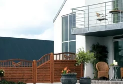 Hot Plus Danmark Schutting met doorkijk - Rondo toog teak geverfd (90 x 142/146 cm)