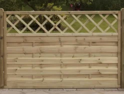 Plus Danmark Schutting vuren - Bergen recht met trellis groen geimpregneerd (180 x 120 cm)