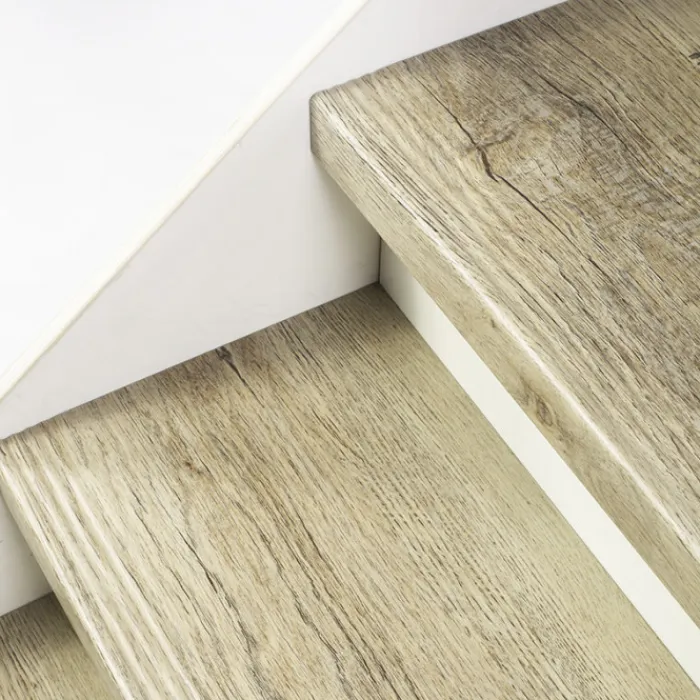 Online Stepwood Traprenovatie set - 2 kwart draai - 12 treden SPC toplaag Rustiek eiken incl. witte stootborden