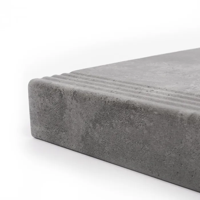 New Stepwood Traprenovatie set - rechte trap - 15 treden SPC toplaag Beton grijs incl. witte stootborden