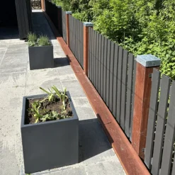 Hot Elephant Tuinhek composiet Dark Line antraciet met antraciet alu gepoedercoat frame (180 x 100 cm)