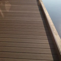 Best C-Wood Vlonder totaalpakket composiet 2,1 x 14 cm donker bruin (5 mtr) vlak/grove ribbel